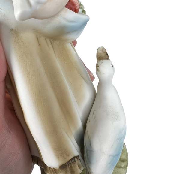 Vintage Lefton Harvest Figurine #6988 Bisque Porcelain Girl With Goose - Picture 6 of 8